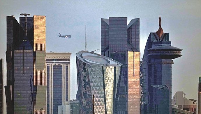 global-banks-tighten-security-in-gulf-hubs-after-new-iran-threat