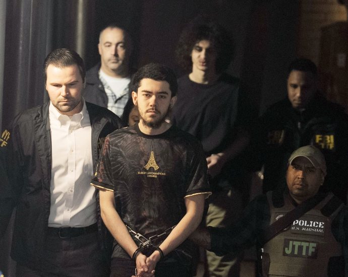 teens-considered-other-targets-before-isis-inspired-attack-in-nyc:-report