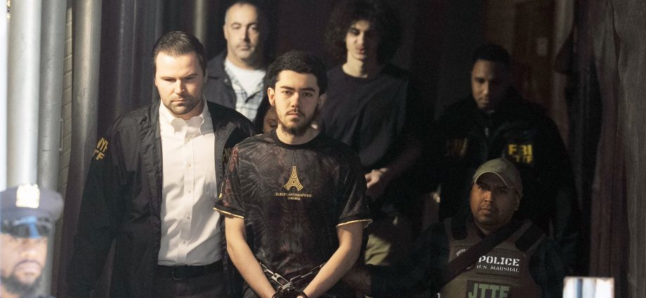 teens-considered-other-targets-before-isis-inspired-attack-in-nyc:-report