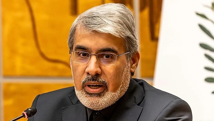 exclusive:-tehran-does-not-want-to-block-strait-of-hormuz,-iranian-ambassador-tells-euronews