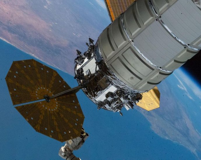 Watch Northrop Grumman’s 1st ‘Cygnus XL’ cargo spacecraft leave the space station on March 12