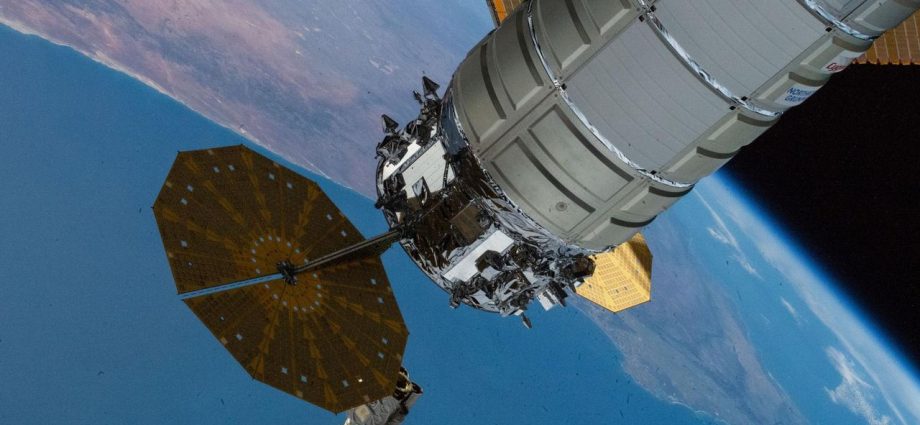 Watch Northrop Grumman’s 1st ‘Cygnus XL’ cargo spacecraft leave the space station on March 12