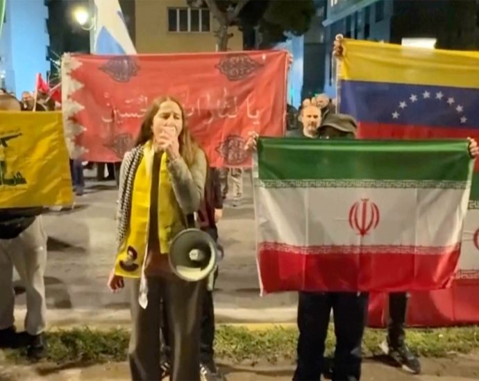 thousands-rally-in-athens-protesting-us-israeli-attacks-on-iran