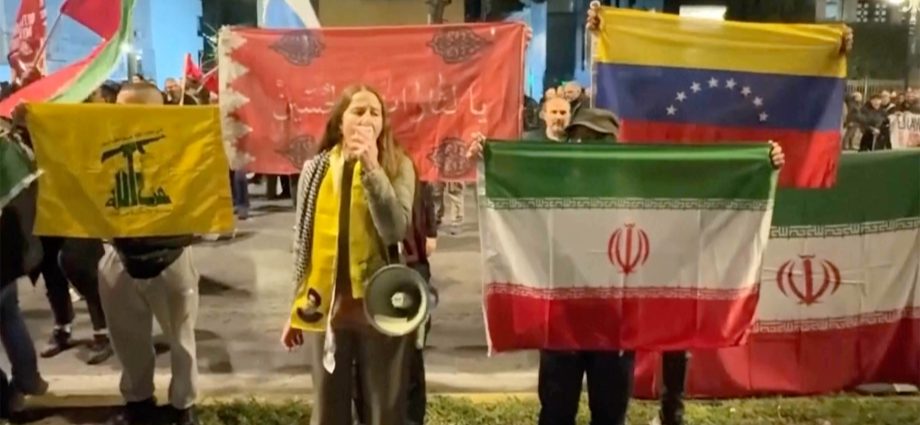 thousands-rally-in-athens-protesting-us-israeli-attacks-on-iran