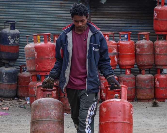 how-israel-us-war-on-iran-puts-$50bn-in-indian-remittances-at-risk