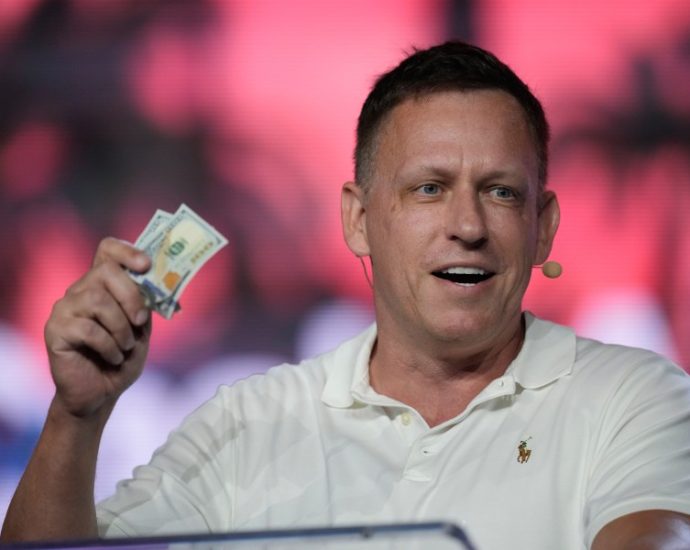 thiel-brings-his-antichrist-lectures-to-the-vatican’s-doorstep,-and-catholic-institutions-back-away