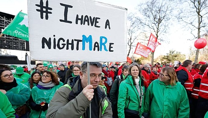 tens-of-thousands-protest-austerity-reforms-in-brussels