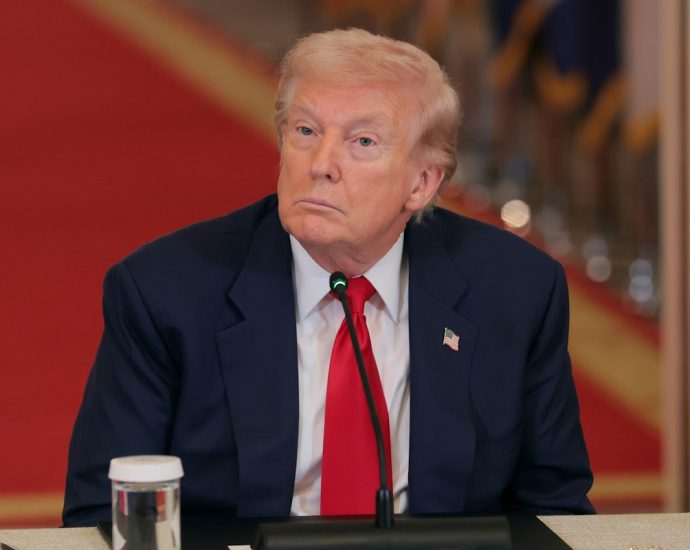 transcript:-the-traitor-outburst-over-oil-shock-goes-awry-as-advisers-panic