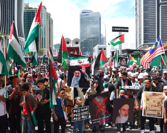 thousands-march-worldwide-in-solidarity-with-palestine,-iran-on-al-quds-day