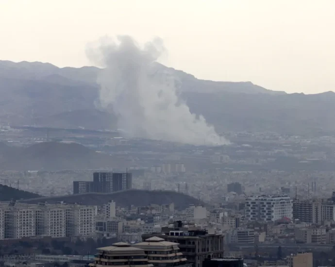 the-iran-war-helps-ukraine-in-exactly-two-ways-it-hurts-in-eight.