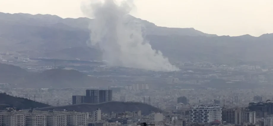 the-iran-war-helps-ukraine-in-exactly-two-ways-it-hurts-in-eight.