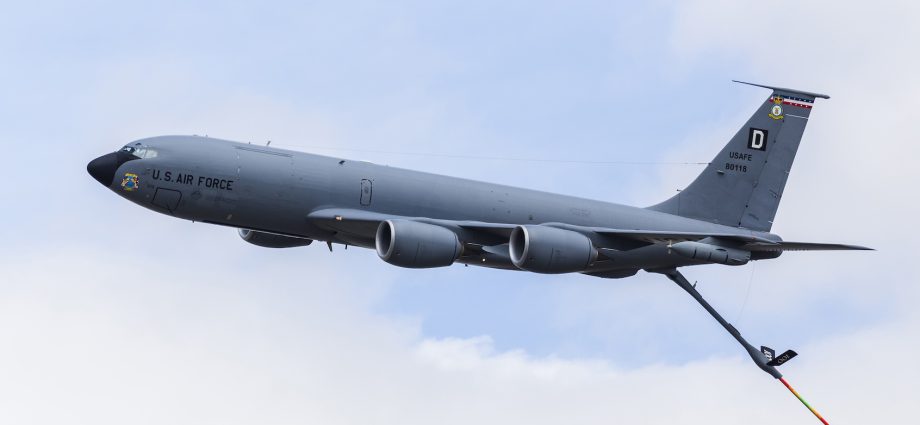 us-military-refueling-plane-crashes-in-iraq,-killing-6