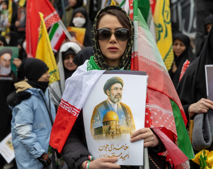 israeli-officials-don’t-see-the-iranian-regime-falling-soon:-report