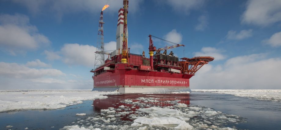 the-plan-behind-russian-oil-sanctions-and-why-a-reversal-faces-backlash