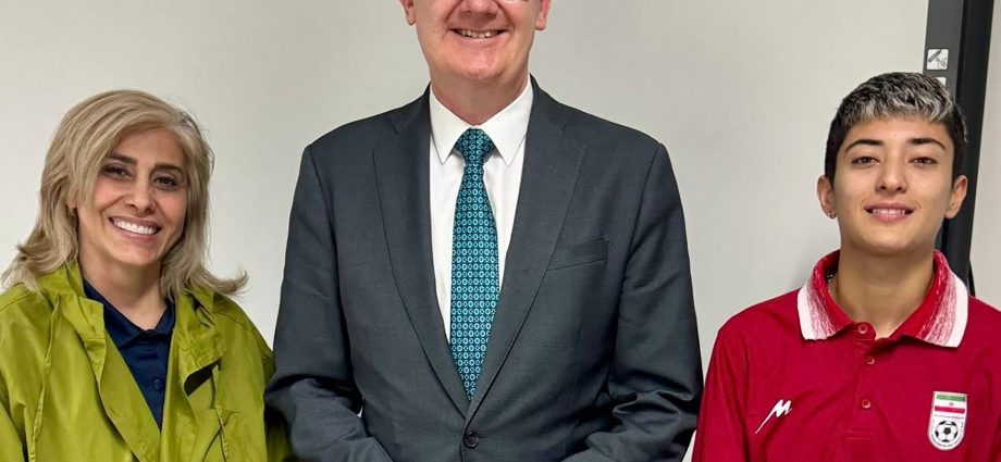 two-more-iranian-female-footballers-pull-australia-asylum-bids:-state-media