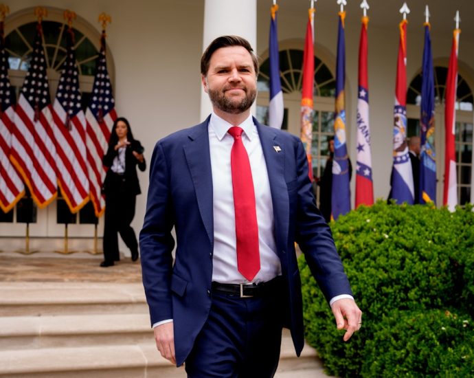 is-jd-vance-rooting-for-the-iran-war-to-fail?