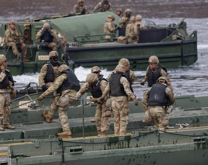 north-korea-fires-ballistic-missiles-toward-japan-amid-us–south-korea-military-drills