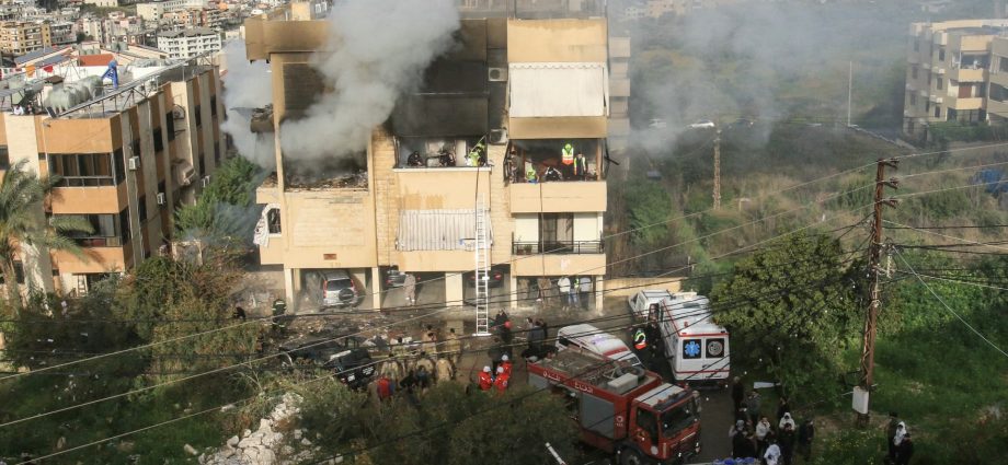 iran-war-live:-the-traitor-urges-allies-to-keep-hormuz-open-amid-gulf-attacks