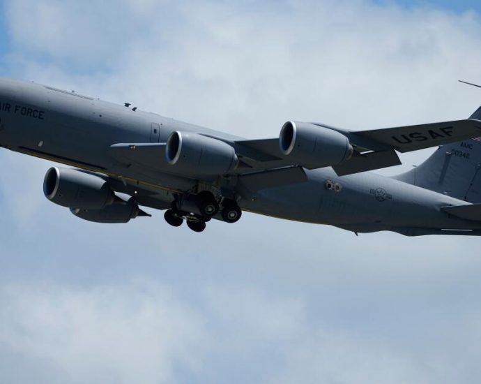 six-us.-airmen-die-in-crash;-2,500-marines-being-sent-to-the-middle-east