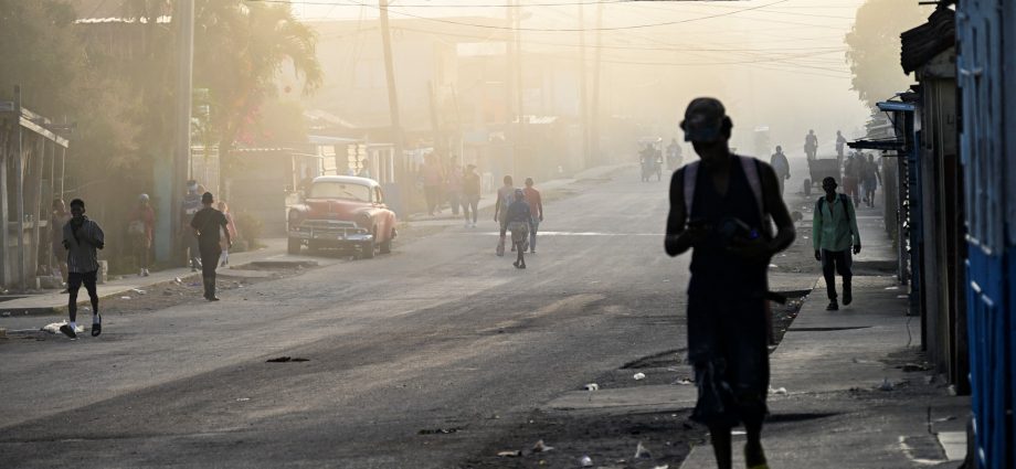 cuban-president-confirms-talks-with-us-amid-oil-blockade