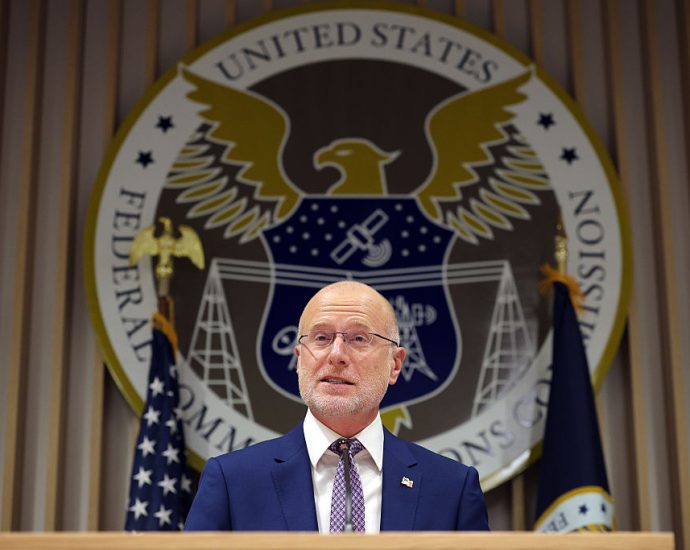 fcc-warns-broadcasters-over-iran-war-coverage