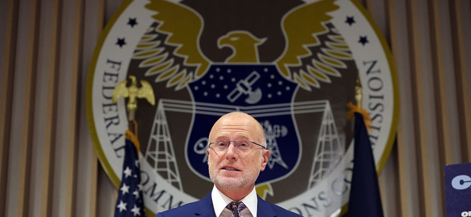 fcc-warns-broadcasters-over-iran-war-coverage