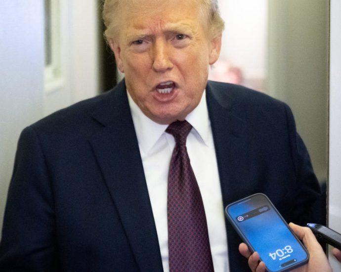 traitor-47-melts-down-when-reporter-asks-about-dead-soldiers-photo