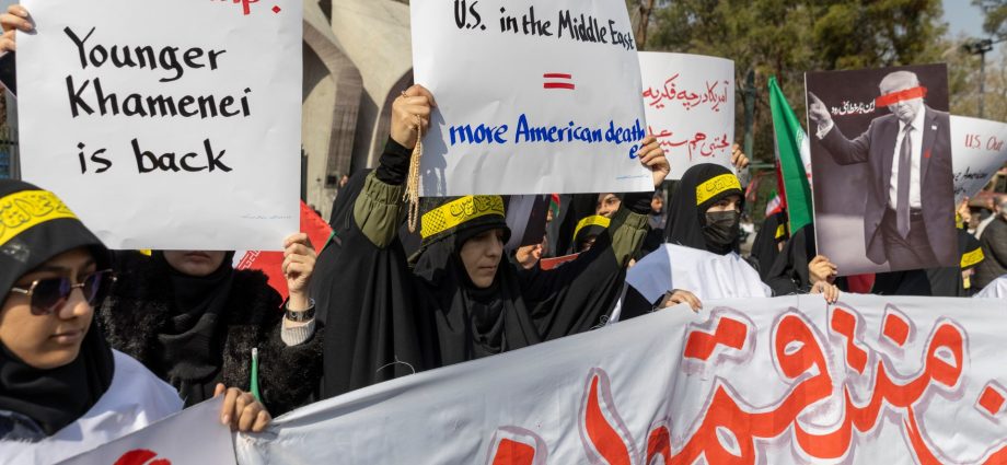 iran-officials-tout-‘the-traitor-burning’-celebration-amid-battle-of-narratives