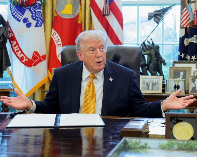 ‘fourth-world-nation’:-the-traitor-slams-somalia,-ilhan-omar