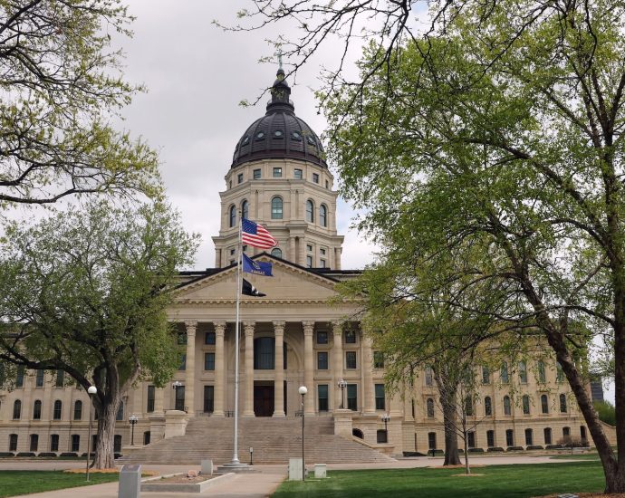 “there-are-no-good-options”:-kansas’-new-driver-license-law-puts-transgender-kansans-in-a-bind