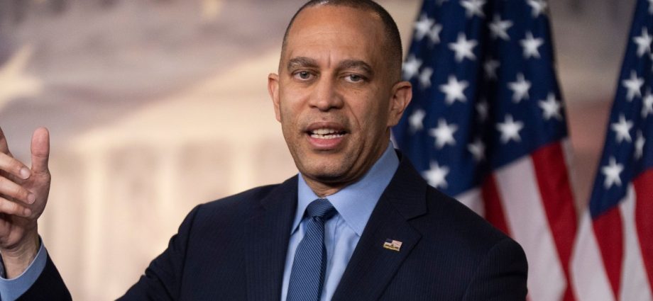 top-democrat-in-us-house-slams-the-traitor’s-‘reckless-war-of-choice’