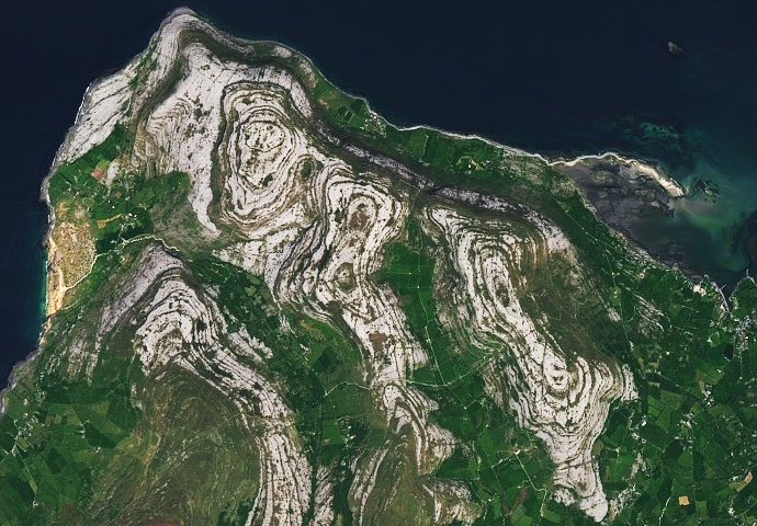 a-bit-of-gray-on-an-emerald-isle