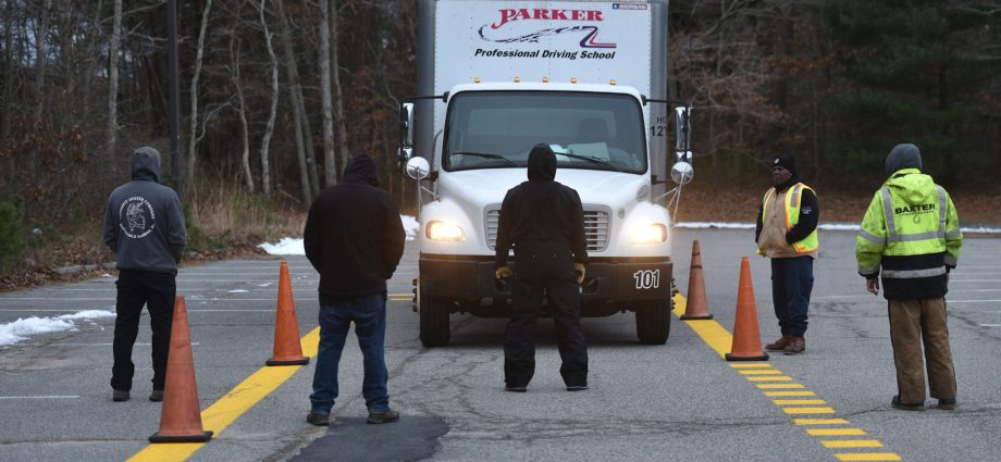 why-200,000-immigrant-truckers-are-losing-their-licenses