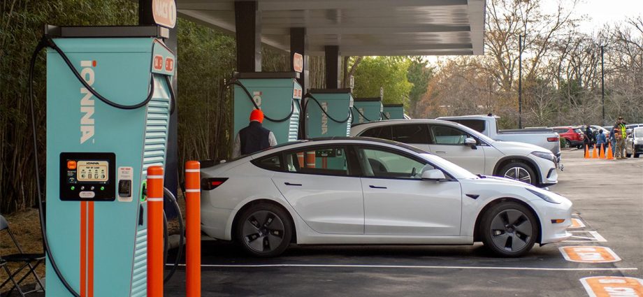charging-network-ionna-opens-100th-site,-launches-discounts-for-(certain)-ev-drivers