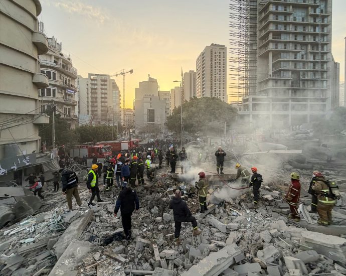 israel-bombs-central-beirut,-killing-6,-strafes-south,-east-lebanon