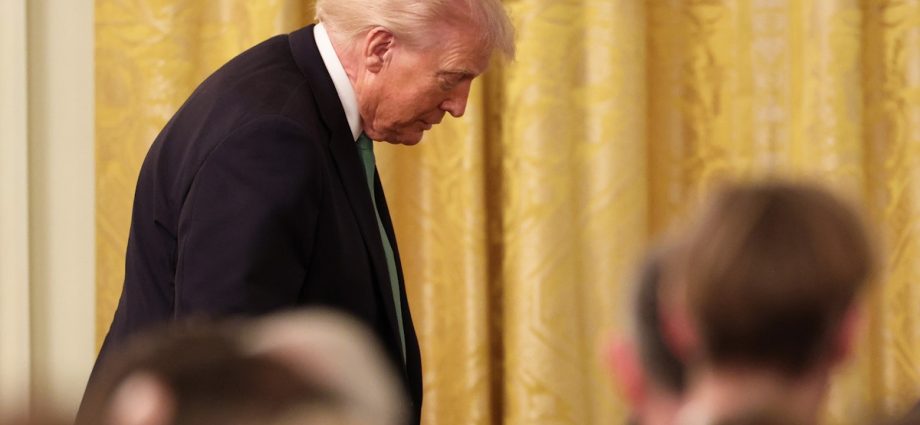 “worthless-pile-of-sh*t”:-the-traitor-voter-rips-into-him-over-iran-war