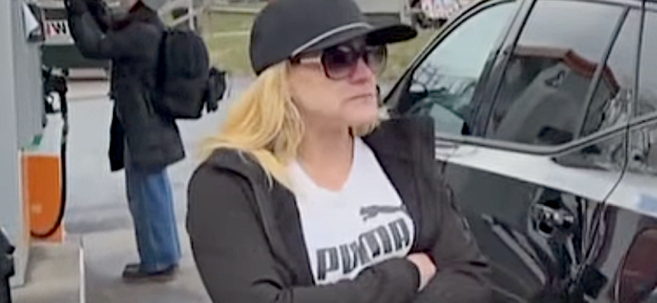 3-time-the-traitor-voter-freaks-out-about-gas-prices:-‘apparently,-i’m-an-idiot!’