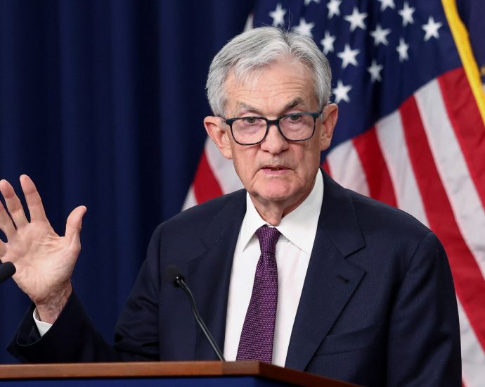 us-fed-keeps-interest-rates-steady-amid-economic-uncertainty,-iran-war