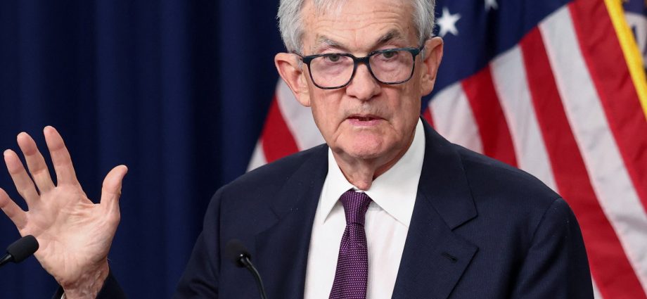 us-fed-keeps-interest-rates-steady-amid-economic-uncertainty,-iran-war