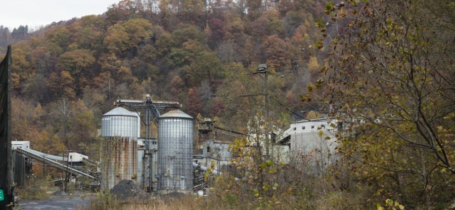 bringing-white-appalachians-into-the-fight