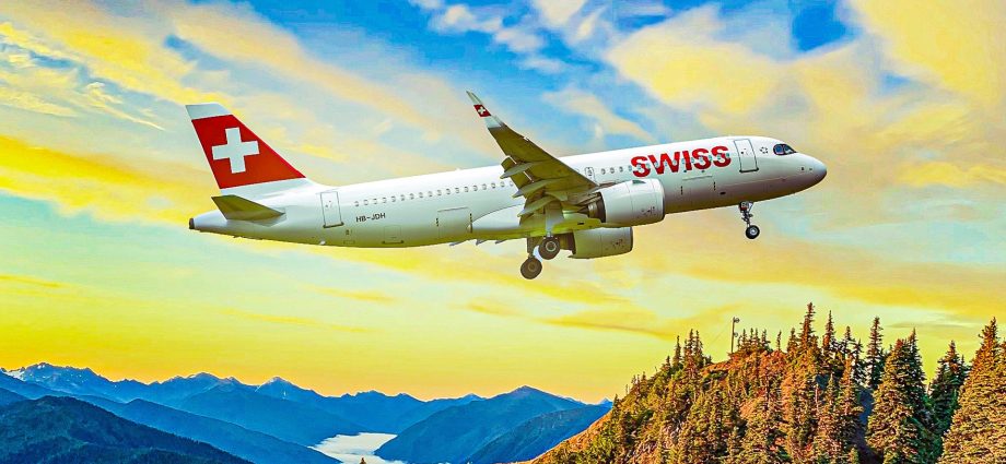 food-poisoning-caused-airbus-a320-captain-to-slam-cockpit-controls-from-passing-out-inflight