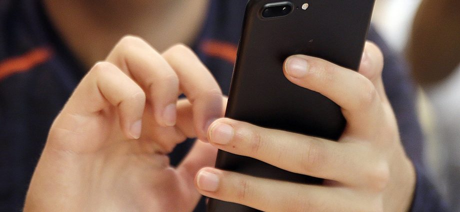 another-college-republican-group-faces-fallout-as-antisemitism-controversies-mount-on-campuses