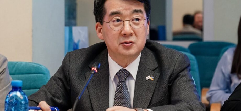 south-korea’s-$8-million-bet:-ukraine’s-postwar-railway-will-look-nothing-like-the-soviet-one