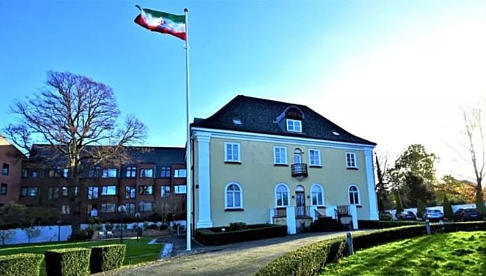 iranian-opposition’s-lion-and-sun-flag-hoisted-at-iranian-embassy-in-copenhagen