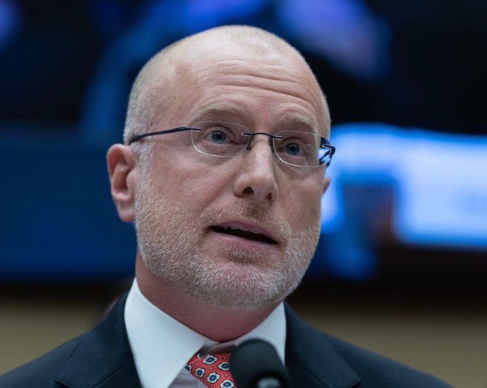 fcc-chair-pushes-networks-to-air-more-‘patriotic-programming’-with-‘pledge-america’-campaign