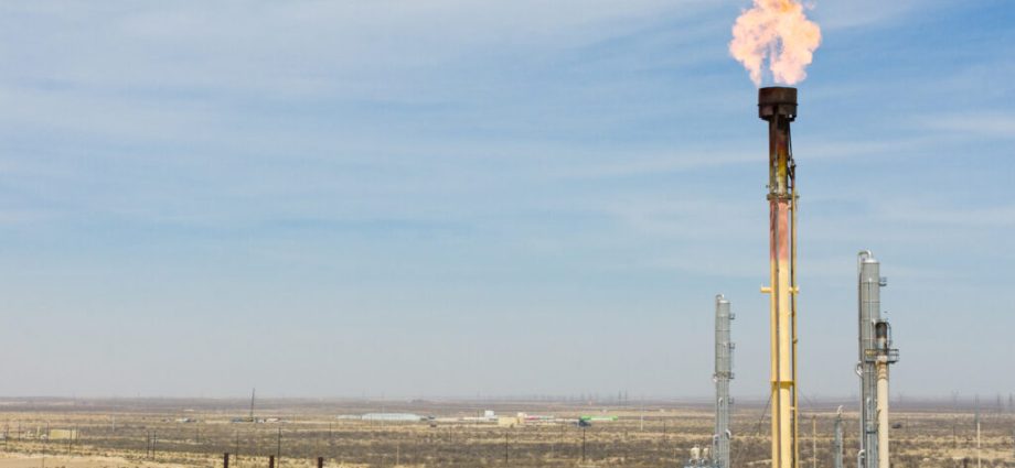 senator-launches-investigation-into-methane-pollution-in-the-permian-basin