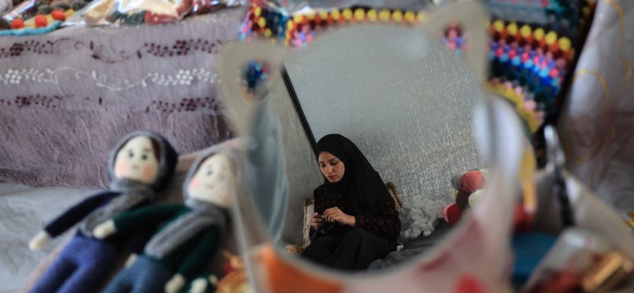 eid-under-siege:-little-to-celebrate-in-gaza-as-israel-tightens-chokehold