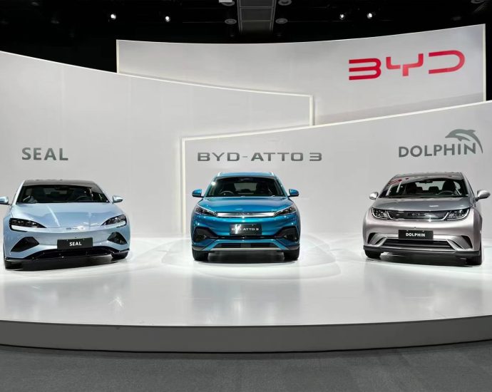 does-byd’s-canada-strategy-include-acquiring-one-of-the-us-automakers?