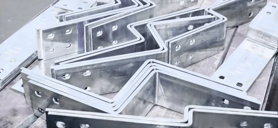 new-silver-plating-busbar-line-adds-4,500-tons/year-of-uk-capacity-for-ev-systems