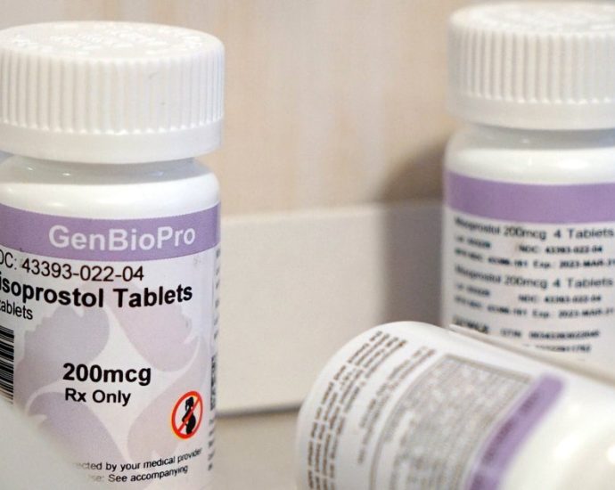 georgia-woman-charged-with-murder-after-allegedly-taking-pills-to-induce-abortion